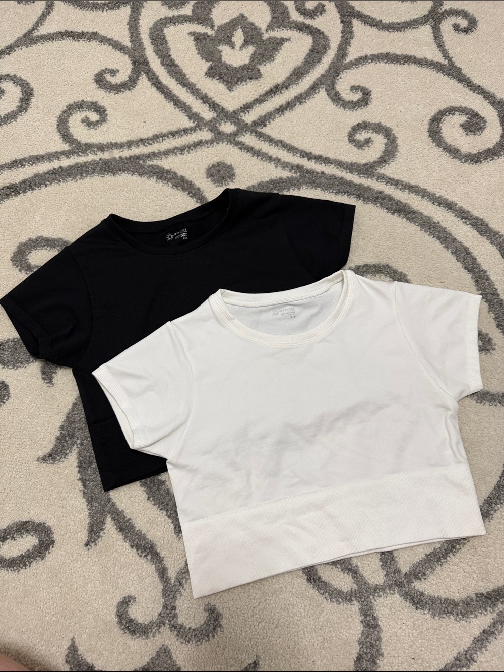 aerie Black & White Short-Sleeve Crop Tops